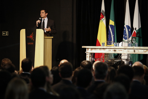 Sérgio Moro palestra na abertura do evento