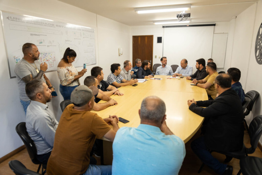 uem-entrega-a-ricardo-barros-relatorio-sobre-impacto-causado-pelo-contorno-de-peabiru-1024x683