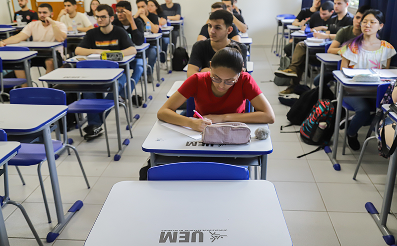 uem-abre-inscricoes-para-vestibular-de-verao-e-pas-2024-confira-as-orientacoes